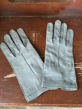 Vintage Macys Marchioness Gray Leather Gloves Made in Italy Kidskin 1950s 1960s
